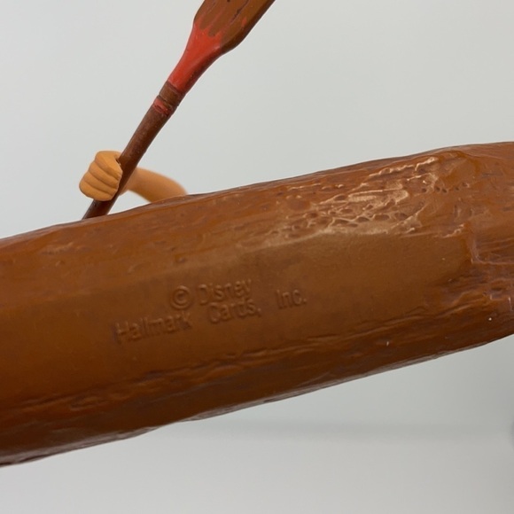 HALLMARK Disney Pocahontas ornament - Picture 3 of 6